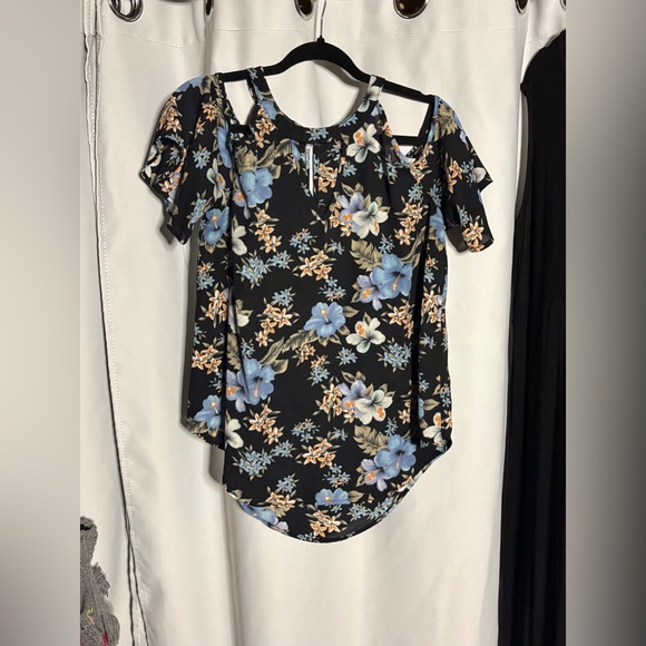Sienna Sky Tops - Sienna Sky Black Floral Top